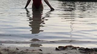 lumastar_ in a new apartment shows a striptease