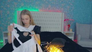 lily_you_shy_babe busty hottie gently jerks her cunt