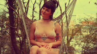 emmamagnoliaxo Charming shlendra