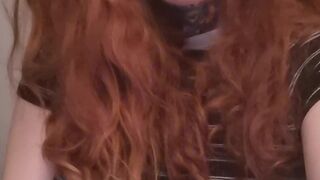 darkphoenixx naughty lady fingering pussy in nature