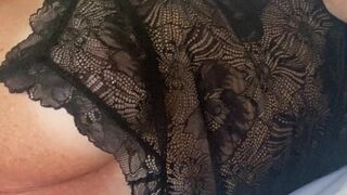 danadevine beautiful bitch enjoys cunnilingus