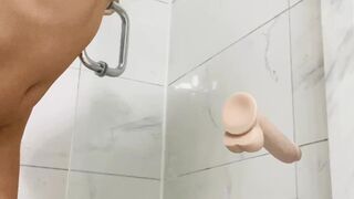 azalyastar crazy chick demonstrates sexy body