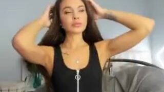 miss_x_ sweet babe took off her panties