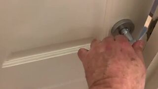 Chessie hot beast sticks fingers in wet holes