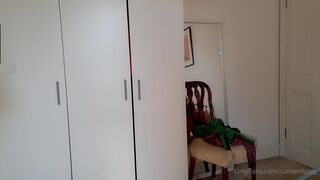 cumandplay_ hot young lady is fucking pussy