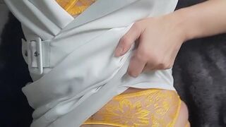 cumandplay_ adorable chick pulls the vagina with fingers