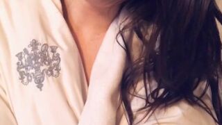 cameroncanela the shrewd slut masturbates pussy with a phallus