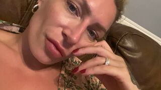 ava_austen cute slut caresses intimate places