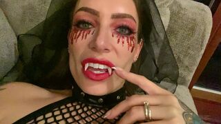 ava_austen Chic Asian