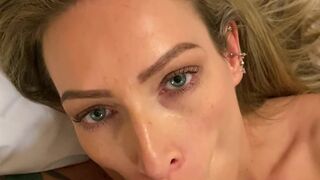 ava_austen Stunning kurva