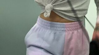 ava_austen gorgeous chick fucks cunt with phallus