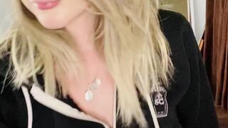 akiramaisuicide housewalker reveals her delicious body