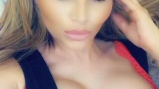 Gemma ardent slut seduces with a huge ass