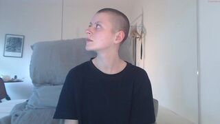 schocki44 cute chick fucks both holes