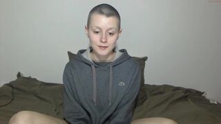 schocki44 Entertaining chick