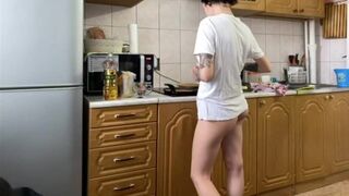 sasha0vay mature hottie caresses shaved cunt