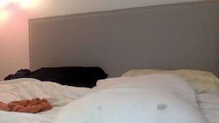 saravunovix and her charms