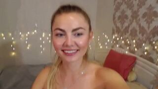 the_croissant shy chick poses naked