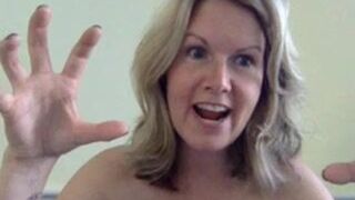 rachaelb and finally decided to jerk off her shaved pussy