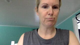 rachaelb busty young lady caresses nipples