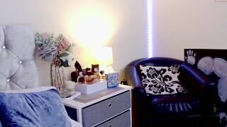 myassistant busty young lady rides sex toy