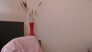 _ariana_grande__ Big nipple krala