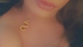 Myrelly Mello onlyfans  jerking close up