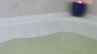 Long Mint experienced trash cram hand in both their holes