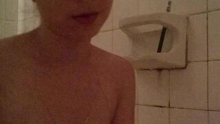 sexyserenab bitch in stockings gets squirt