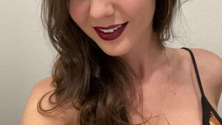 lady_in_the_streets Onlyfans  Pretty lady