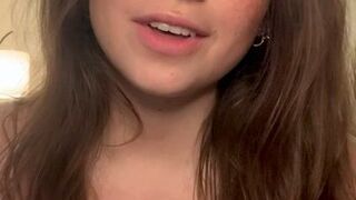 Lolo Savo hot bitch passionately pulls pussy