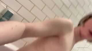 Ella Hollywood   Dark-haired girlfriends