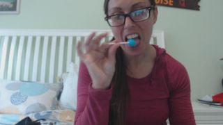 sinnamonsugar wonderful lady fucks vagina with sex toy