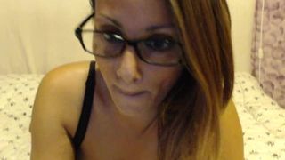 moanavoglia jerking off in video chat