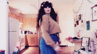 natasha_kiria  charming ass fucks her pussy