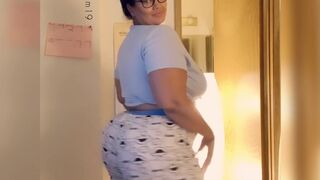 buttercream19 Crazy chicks