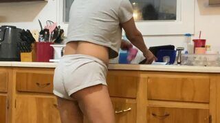 annamariawny busty hottie gently jerks her cunt