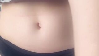 dontslutshame hottie masturbates shaved cunt