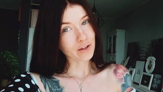 xmishacrossx Busty courtesan