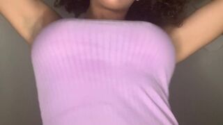 stacyluxxxofficial but does not show face