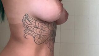 jconbreezy beauty is resting with pussy