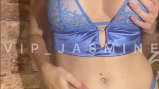 vip  hot babes jerking pussies