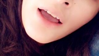 onlyfans rainbowslut  experienced woman paws lips sex