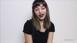 noobs_and_boobs  Busty young lady