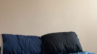 toricte slut fucking pussy