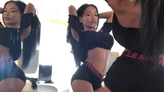 cjmiles onlyfans spectacled slut fucked by sex toys