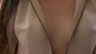 jessleonlove dark haired bitch gently pulls pussy