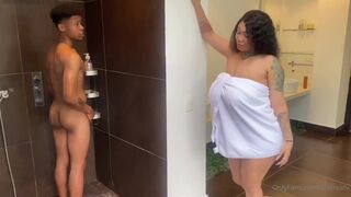 andreatv onlyfans black-haired handjob lying on the couch