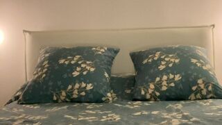 lizadelsierra onlyfans graceful devil with her palm rubs her vagina