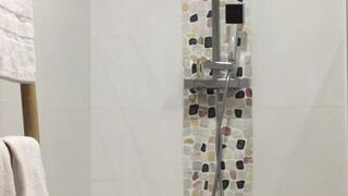 lizadelsierra onlyfans plump bitch creases her boobs